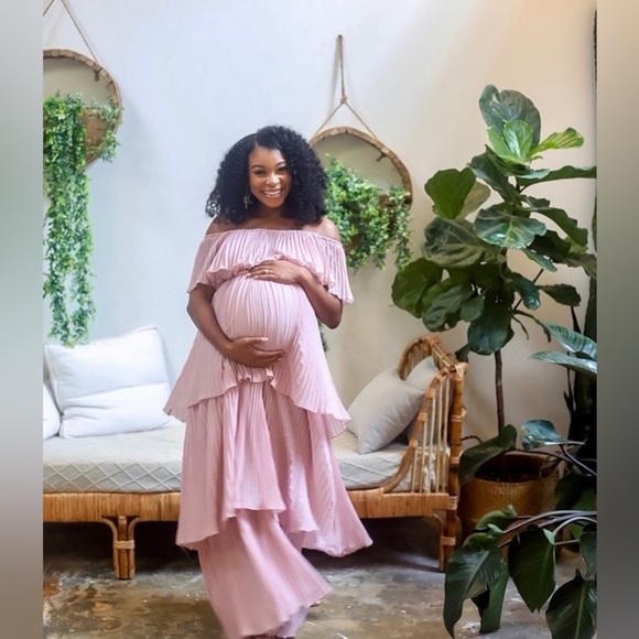 Pinkblush pleated tiered off the shoulder maxi dress nwot - Picture 5 of 12